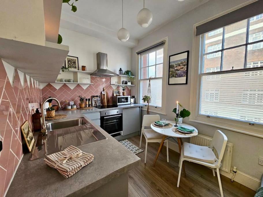 Beautiful And Spacious Flat Londres Extérieur photo